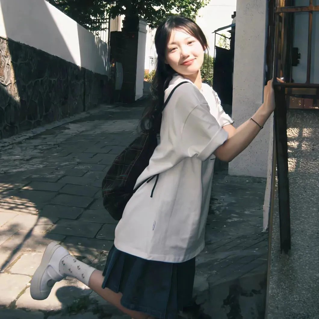 在巨人中间